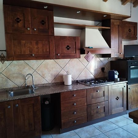 B&B I Ghiri Canzo Екстериор снимка