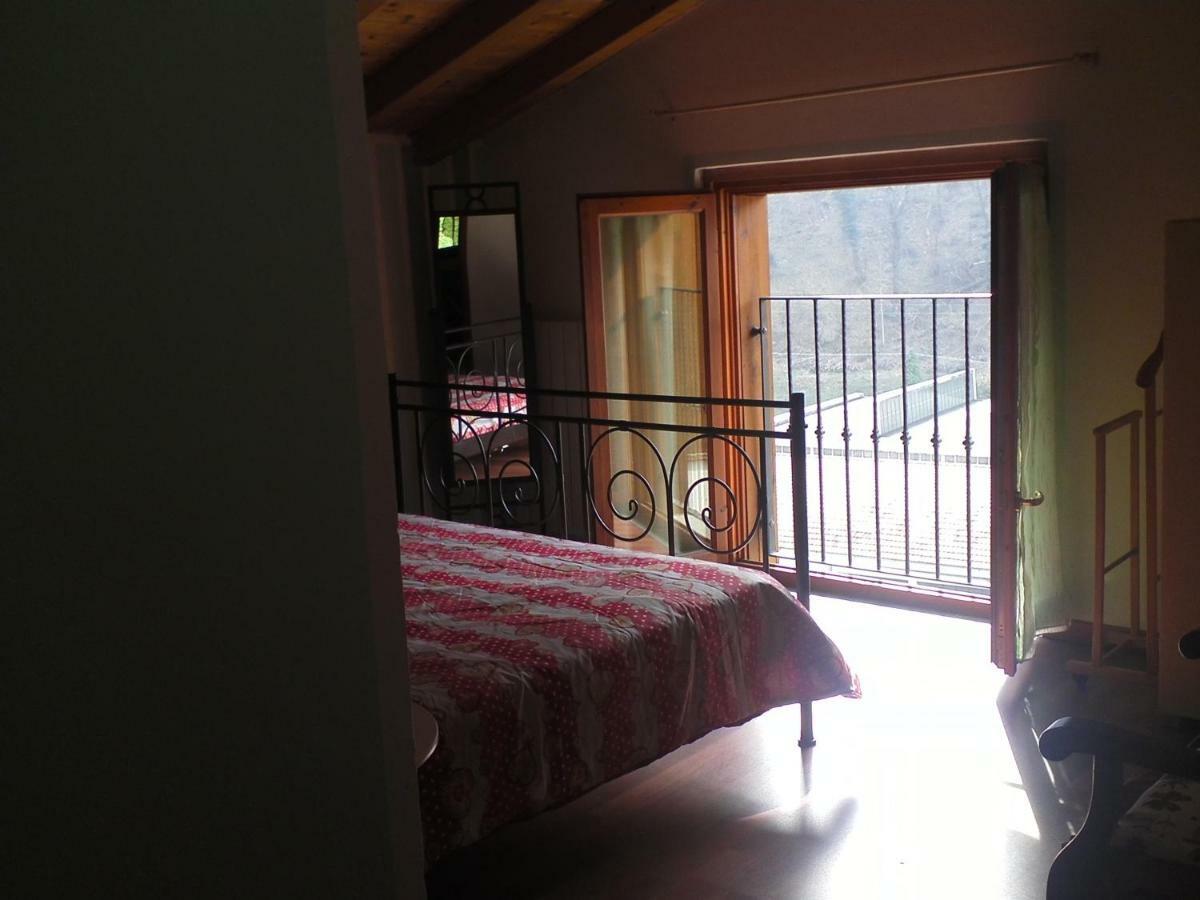 B&B I Ghiri Canzo Екстериор снимка